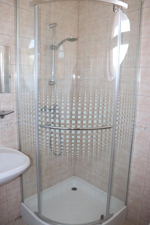 Liget Apartmanhaz Kehidakustány المظهر الخارجي الصورة