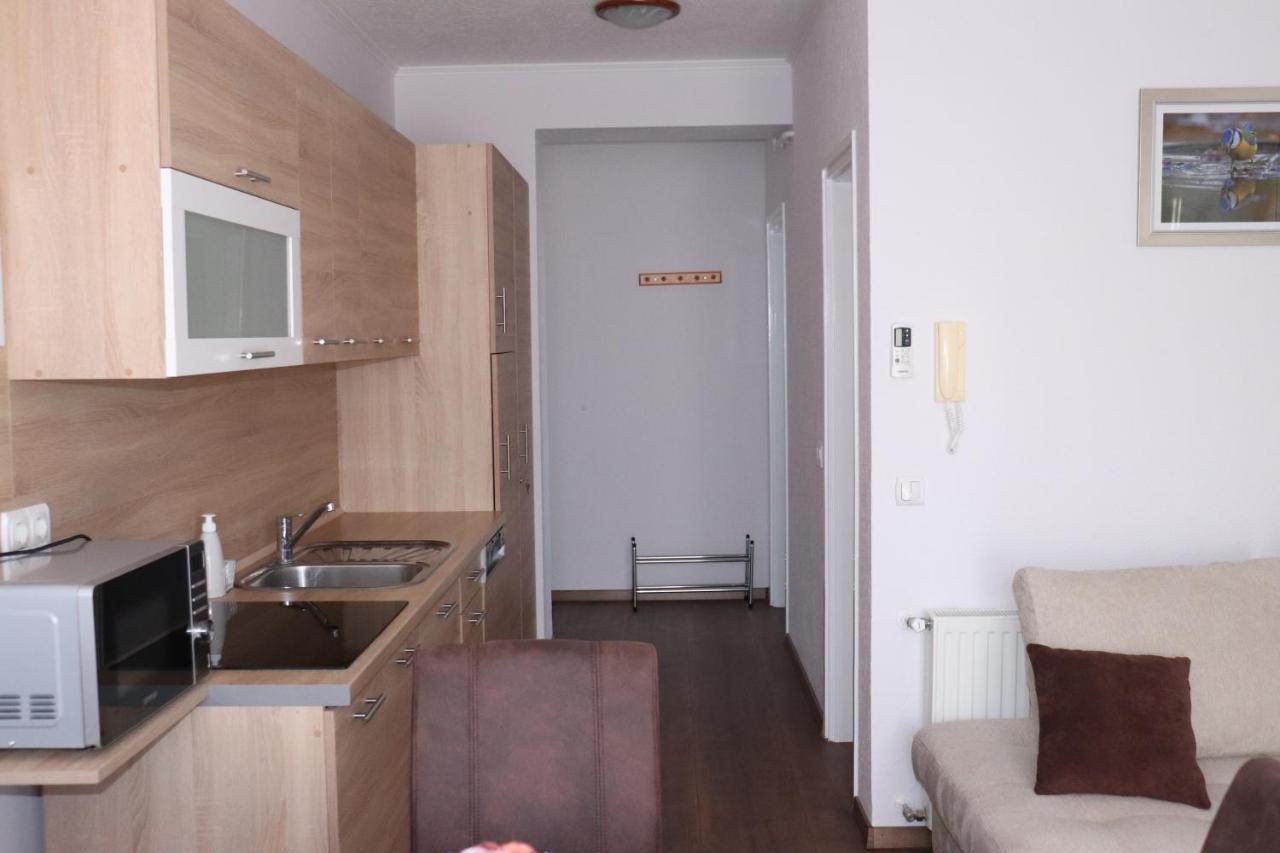 Liget Apartmanhaz Kehidakustány المظهر الخارجي الصورة
