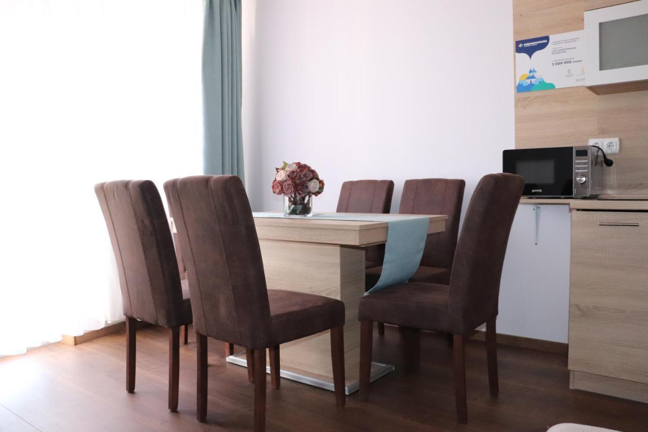 Liget Apartmanhaz Kehidakustány المظهر الخارجي الصورة