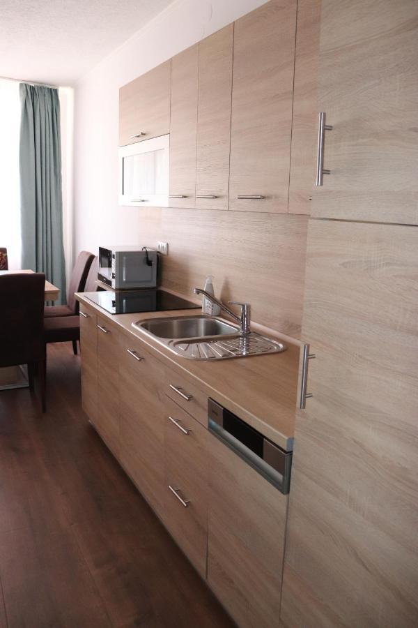 Liget Apartmanhaz Kehidakustány المظهر الخارجي الصورة