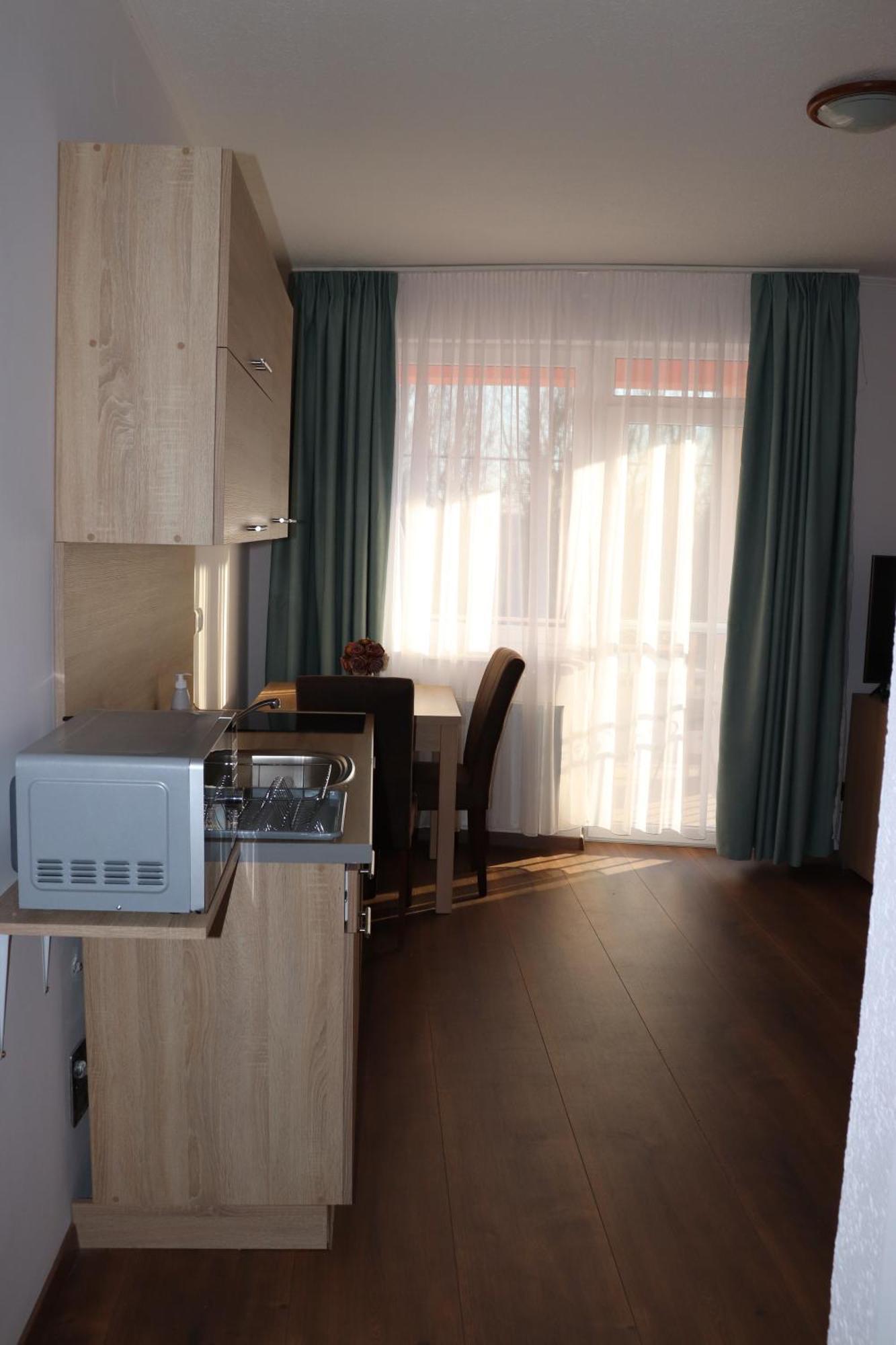 Liget Apartmanhaz Kehidakustány المظهر الخارجي الصورة